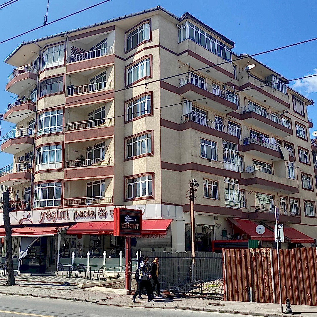 gungoren_merkez_mahallesi_guven_apt_01